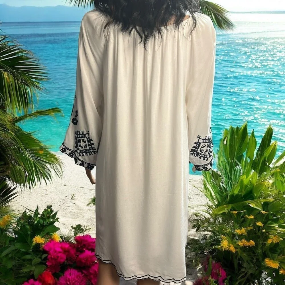 Chic Connection Boho White Cotton Blend Dress Size Medium Embroidered